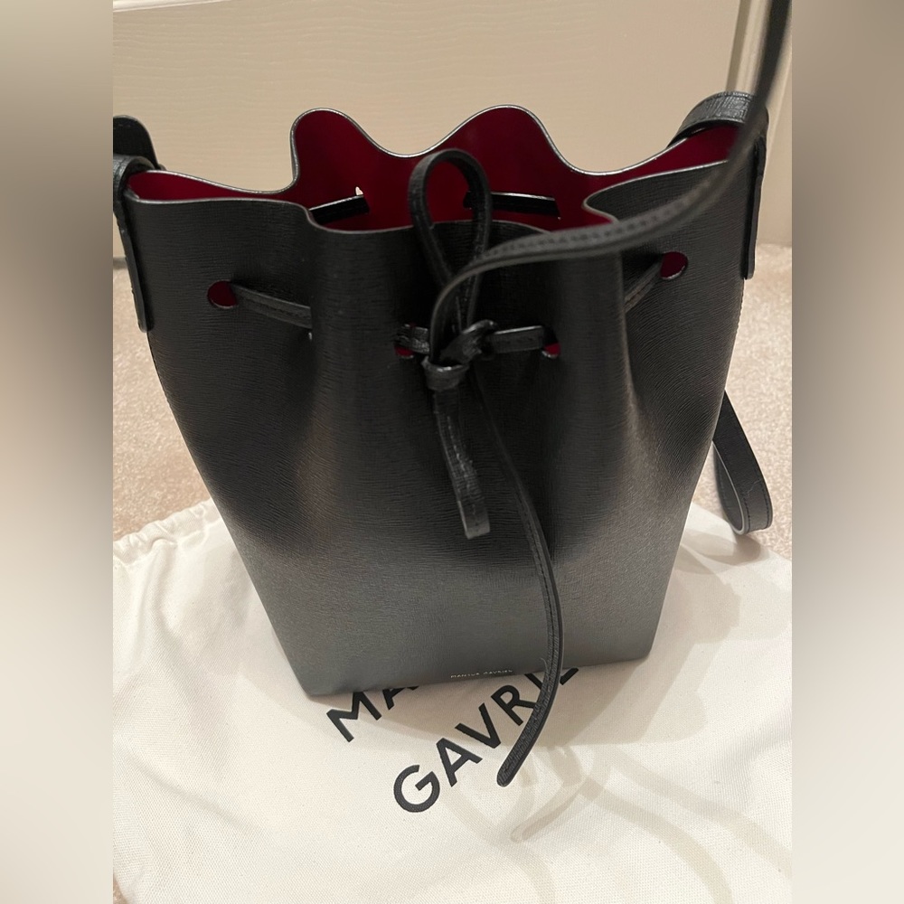 Mansur Gavriel
Mini Bucket Bag